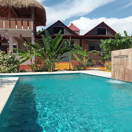 Bungalows Y Cabanas, Las Barracas De La Barra Malucano ภายนอก รูปภาพ