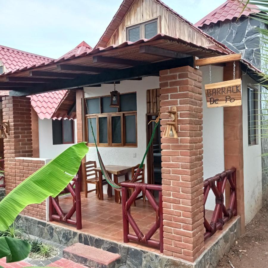 Bungalows Y Cabanas, Las Barracas De La Barra Malucano ภายนอก รูปภาพ