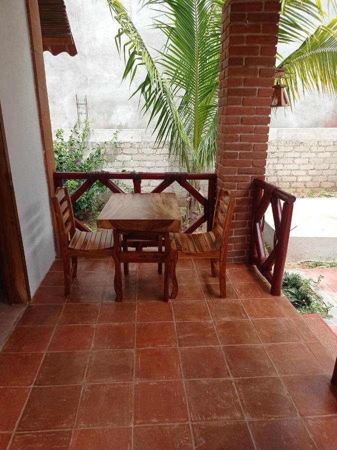 Bungalows Y Cabanas, Las Barracas De La Barra Malucano ภายนอก รูปภาพ