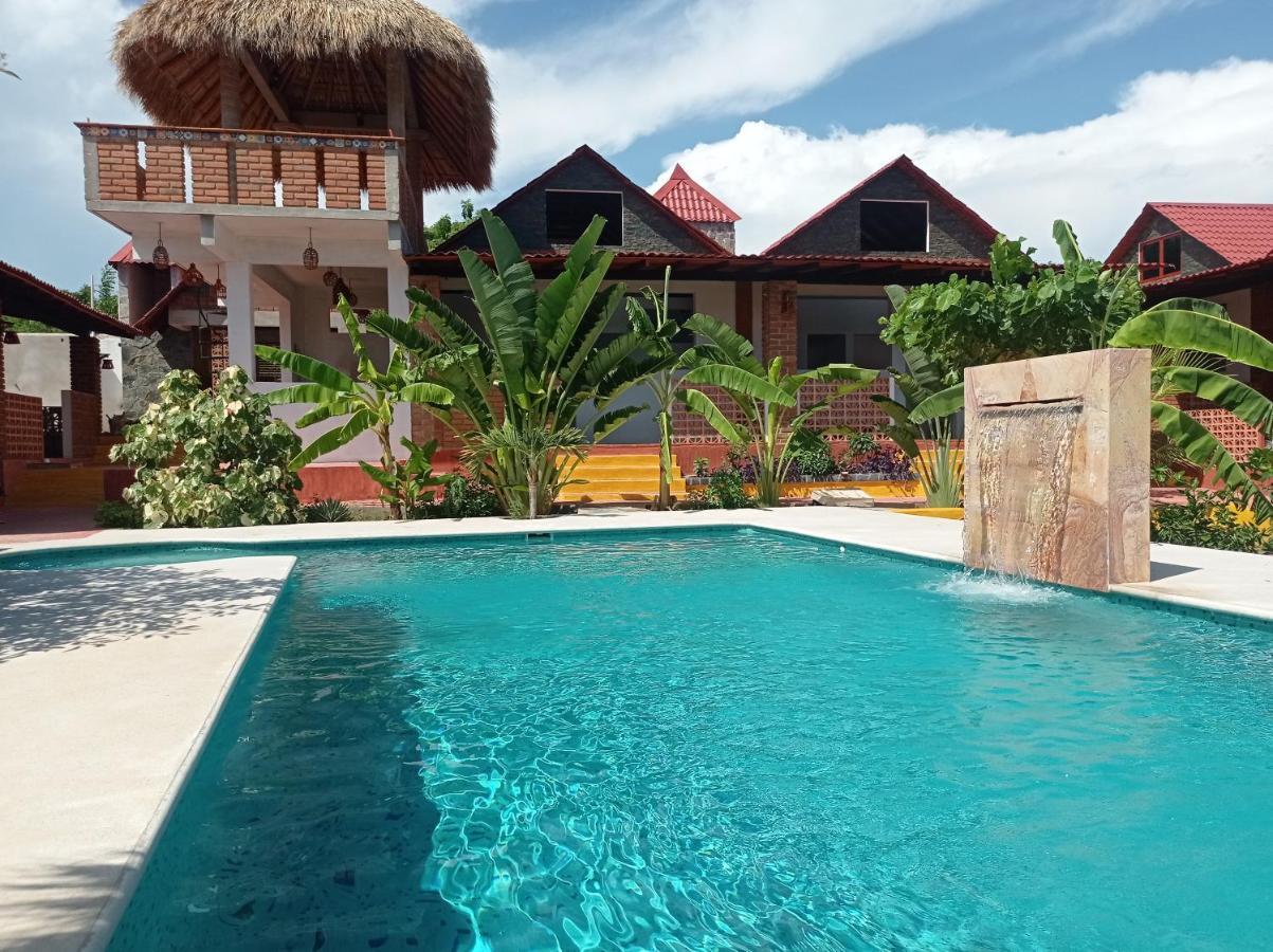 Bungalows Y Cabanas, Las Barracas De La Barra Malucano ภายนอก รูปภาพ