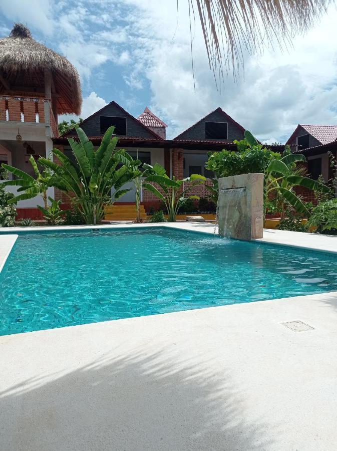 Bungalows Y Cabanas, Las Barracas De La Barra Malucano ภายนอก รูปภาพ